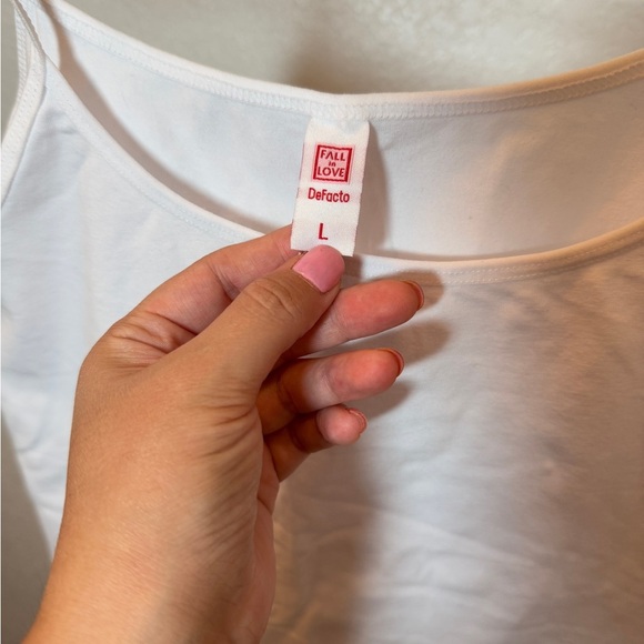 White Women's Tank Top | NEW 💫 - Picture 3 of 5